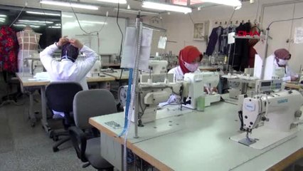 Bartın ve Karabük'te öğretmenler maske üretiyor