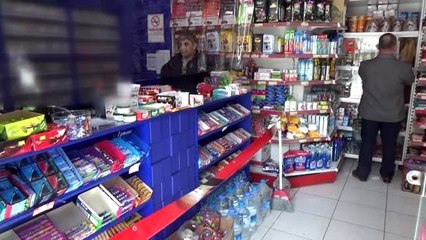Bolu'da, korona virüsüne karşı asetat ve bantla önlem aldı