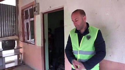 EBA-TV'den derslerini takip edemeyen 2 kardeşe televizyon hediye edildi - HAKKARİ