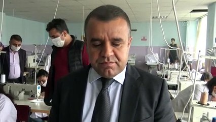 Silopi'de öğrenciler maske üretimine başladı