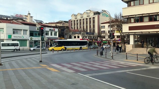 Trafik ışıkları ve led ekranlarla 'Evde kal' çağrısı - KONYA