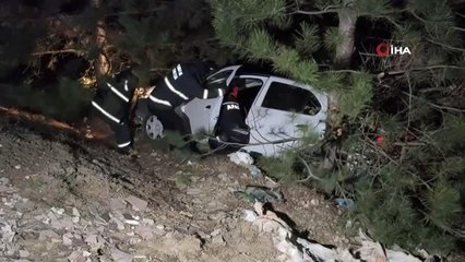 Kontrolden çıkan otomobil ağaca çarpıp şarampole uçtu: 1 ölü, 3 yaralı