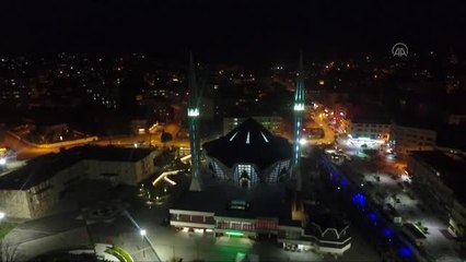 Koronavirüsün son bulması için ilçe müftüsü cami hoparlöründen dua ettirdi