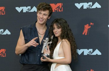 Camila Cabello teaching Shawn Mendes to speak Spanish