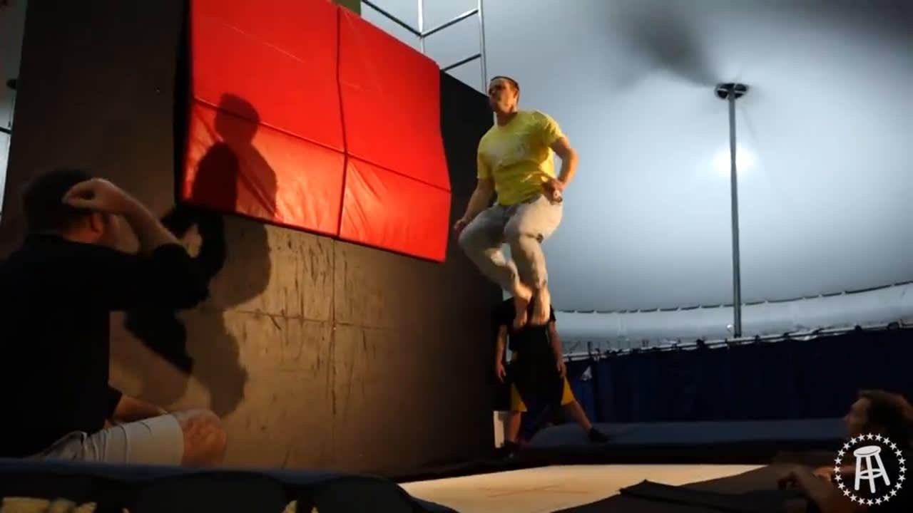 Barstool Chicago Does The Cirque Du Soleil