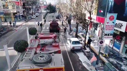 Niğde belediyesinin temizlik çalışmaları. Şarkı seçimi ve ortam gerçekten muazzam