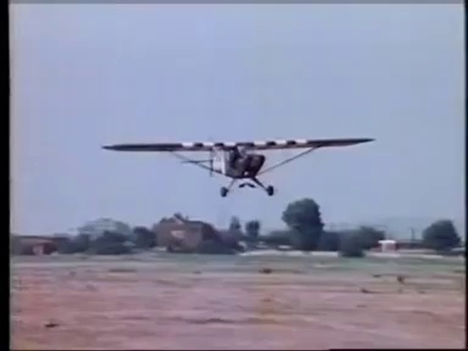 Avião atropela repórter!