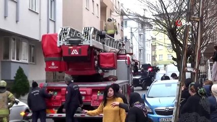 Yangın nedeniyle evinde mahsur kalan yaşlı adamı itfaiye kurtardı