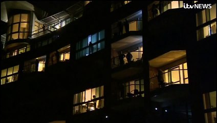 İngiltere'de sağlık çalışanlarına alkışlı destek