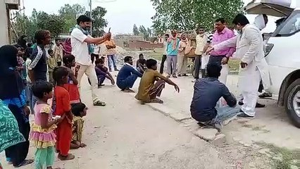 अमेठीः लॉकडाउन के समय कांग्रेस जिलाध्यक्ष प्रदीप सिंघल ने बढ़ाए हाथ