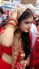 Aaja tere mang ko mai bharlu