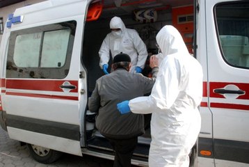 Hastaneden izinsiz ayrılan korona şüphelisi evinden alındı