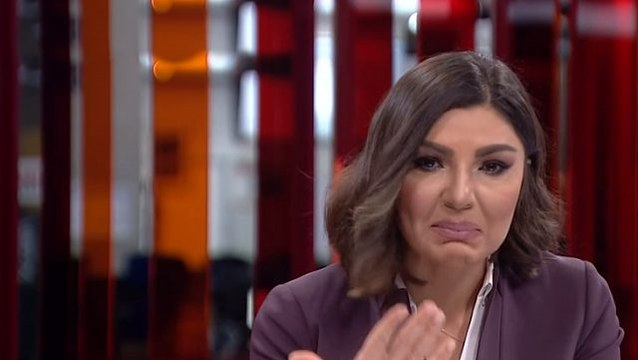 CNN Türk spikeri canlı yayında koronavirüse müdahale eden doktorlar konuşulurken ağladı