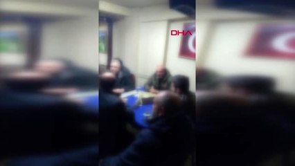 CAMLARI GAZETE KAĞIDIYLA KAPATILAN KIRAATHANEDE OYUN OYNARKEN YAKALANDILAR