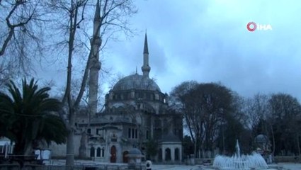 Tarihi Eyüpsultan Camii'nden dua sesleri yükseldi