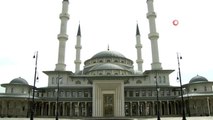 Diyanet İşleri Başkanı Ali Erbaş, Beştepe Millet Camii'nde korona virüs tedbirleri kapsamında cuma...