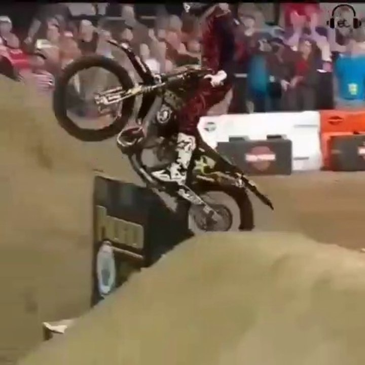 Moto Bike Most Dangerous Stunt 2020|Bike Stunts status video ||