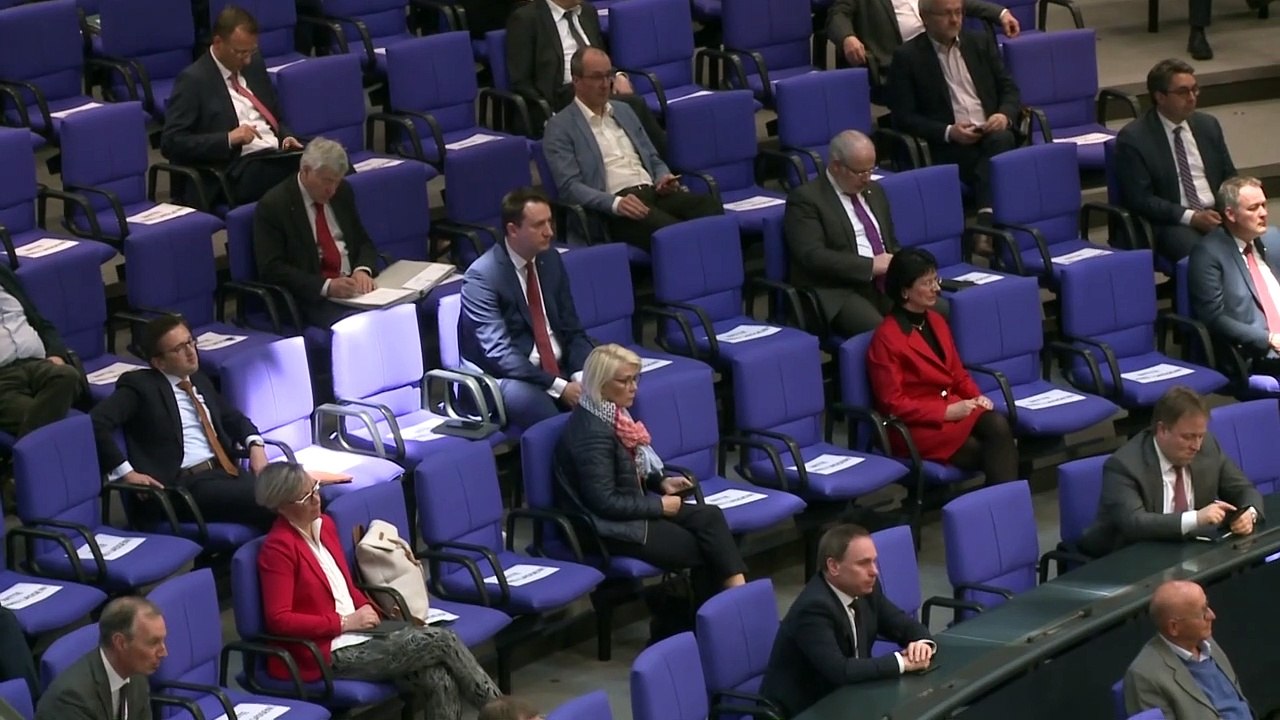 Corona-Krise: Bundesrat billigt milliardenschweres Maßnahmenpaket