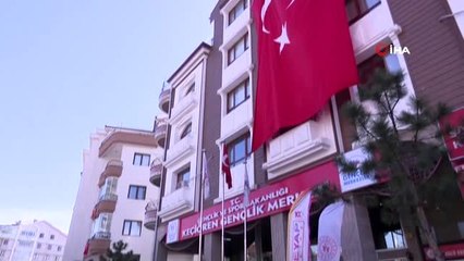 Gençlik merkezlerinde 'Korumalı maske' üretimi