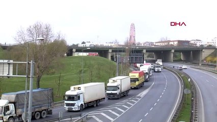 BAYRAMPAŞA SEBZE HALİ'NDE UZUN TIR KUYRUĞU OLUŞTU