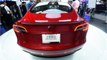 Tesla Autopilot To Soon Detect Traffic Lights