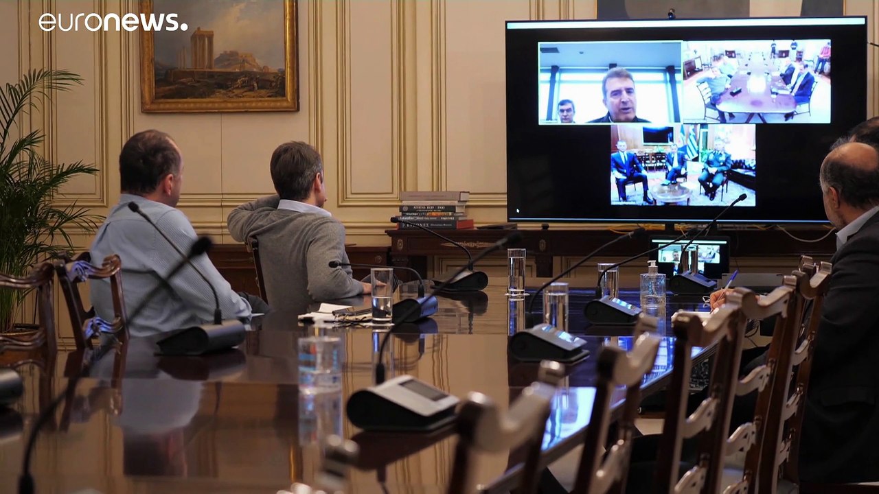 Migranten verlassen türkisch-griechisches Grenzgebiet