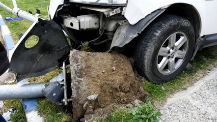 Hafif ticari araçla cip çarpıştı: 2 yaralı - MANİSA