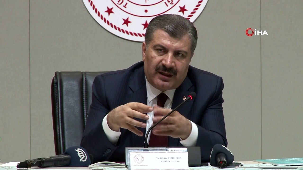 Bakan Koca: 'Biz testlerle ilgili özellikle hiç bir vatandaşımız ücret vararak testlerini yaptırmaması gerektiğini söylemiştik. Biz testlerin bakanlık olarak karşılıyoruz. Herkesin bulunduğu yerde izin almadan test yapması istenilen bir şe