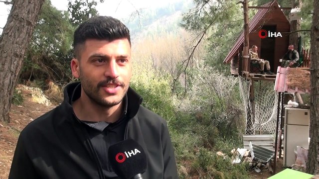 Koronavirüs'ten Ağaç Tepesine Yaptıkları Evde Korunuyorlar