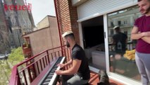 Pianist in Barcelona Serenades Neighbors from Balcony During Coronavirus Lockdown