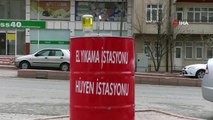 Kırşehirli esnaf, sokak ortasına dezenfekte istasyonu kurdu