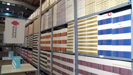 Korona virüse karşı binlerce kitap dezenfekte edilip evde kalan öğrencilere dağıtıldı