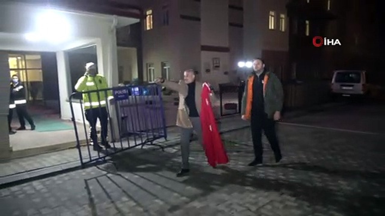 Türkiye Cumhuriyeti’ne küfür eden karantinadaki öğrencilere vatandaşlardan tepki