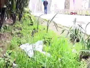 Kullanılıp yere atılan maske ve eldivenlerde büyük tehlike