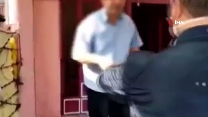 - Konya'da stok yapılan 142 bin adet maske ve eldiven ele geçirildi