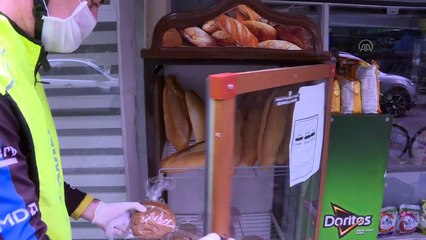 Bisikletli gönüllüler yaşlılar için pedal çeviriyor - İZMİR