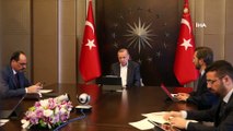 Cumhurbaşkanı Recep Tayyip Erdoğan, MİT Başkanı Hakan Fidan ile video konferans yöntemi ile görüştü