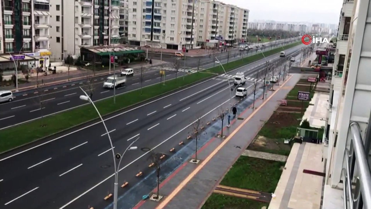 Diyarbakır Emniyet Müdürlüğü'nden Türkçe ve Kürtçe ‘Evde kalın’ anonsu