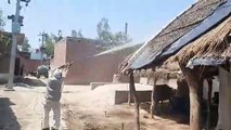 हरदोई: ग्राम प्रधान द्वारा गांवों में कराया गया सेनेटाइज का छिड़काव