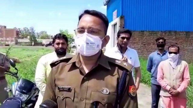 शामली: एसपी विनीत जयसवाल ने गरीब परिवारों को किया राशन वितरण