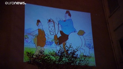 Coronavírus: Cinema nas paredes dos prédios