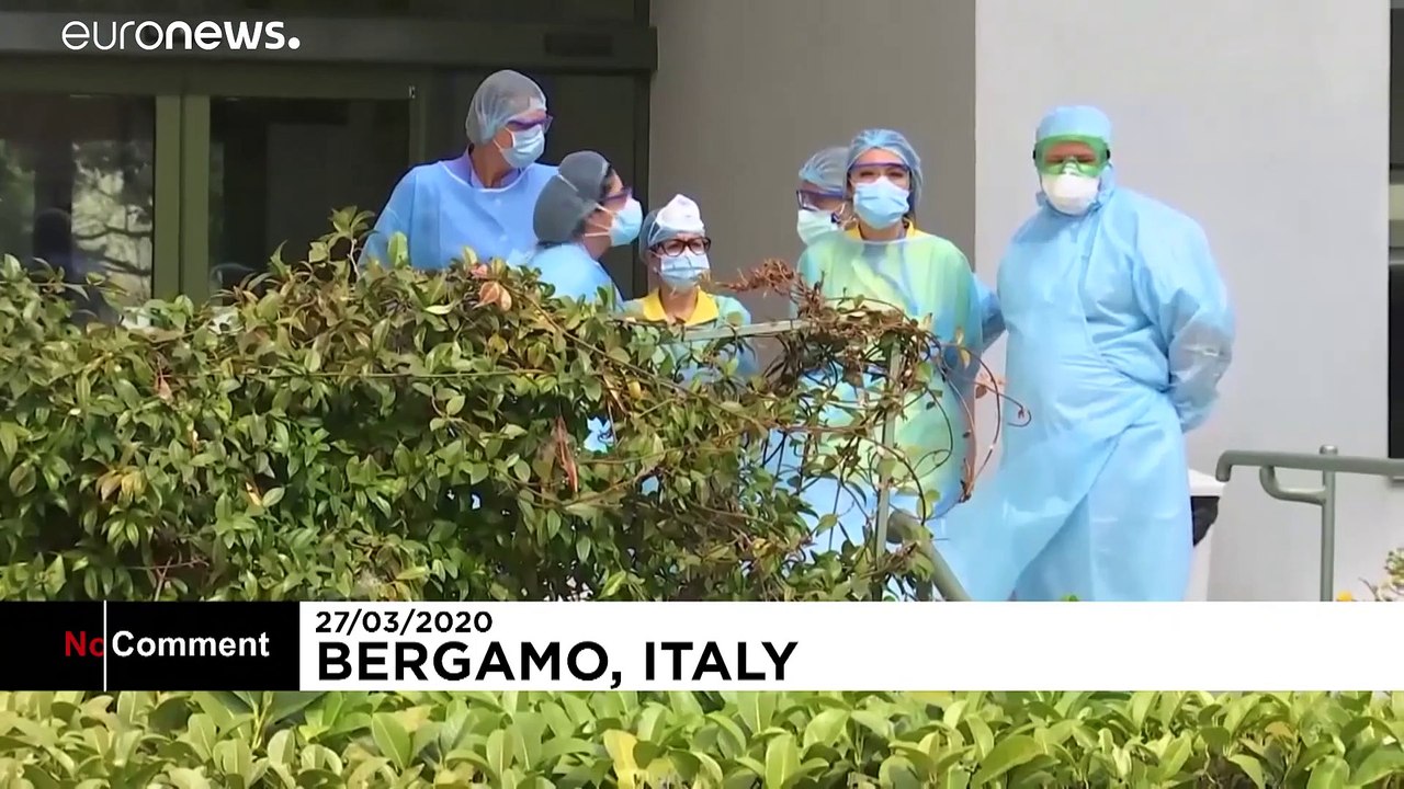 Coronavirus: esperti russi sanificano centro anziani ad Alzano Lombardo