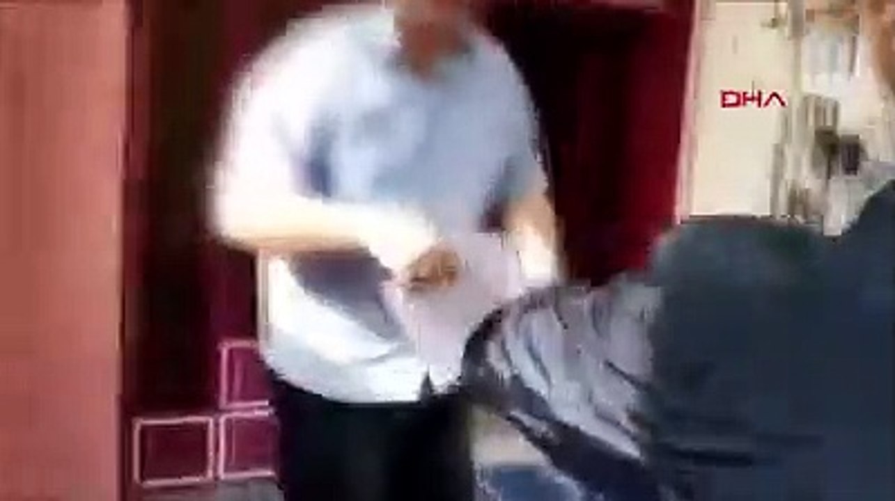 Koronavirüs vurguncusu tam 142 bin tıbbi eldive...