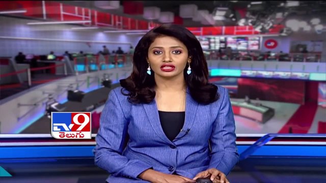 Coronavirus outbreak - Indian police punish lockdown offenders with sit ups - _HD