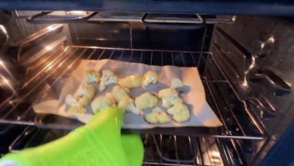 Buffalo Cauliflower Wings with Blue Cheese Dip - You Suck at Cooking