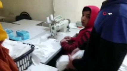 İstanbul'da 1 milyon adet sahte maske üreten atölyeye baskın kamerada