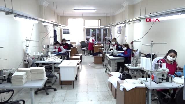 ADANA Seyhan Belediyesi'nden pazar esnafına hijyenik önlük