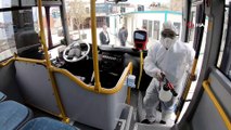 Kahramanmaraş’ta toplu taşıma aracına binen yolcular ellerini dezenfekte edecek