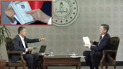 "İnterneti olmayan çocukları unutmadık" diyen Bakan Selçuk: Etkinlik takvimini evlere fiziksel olarak gönderdik