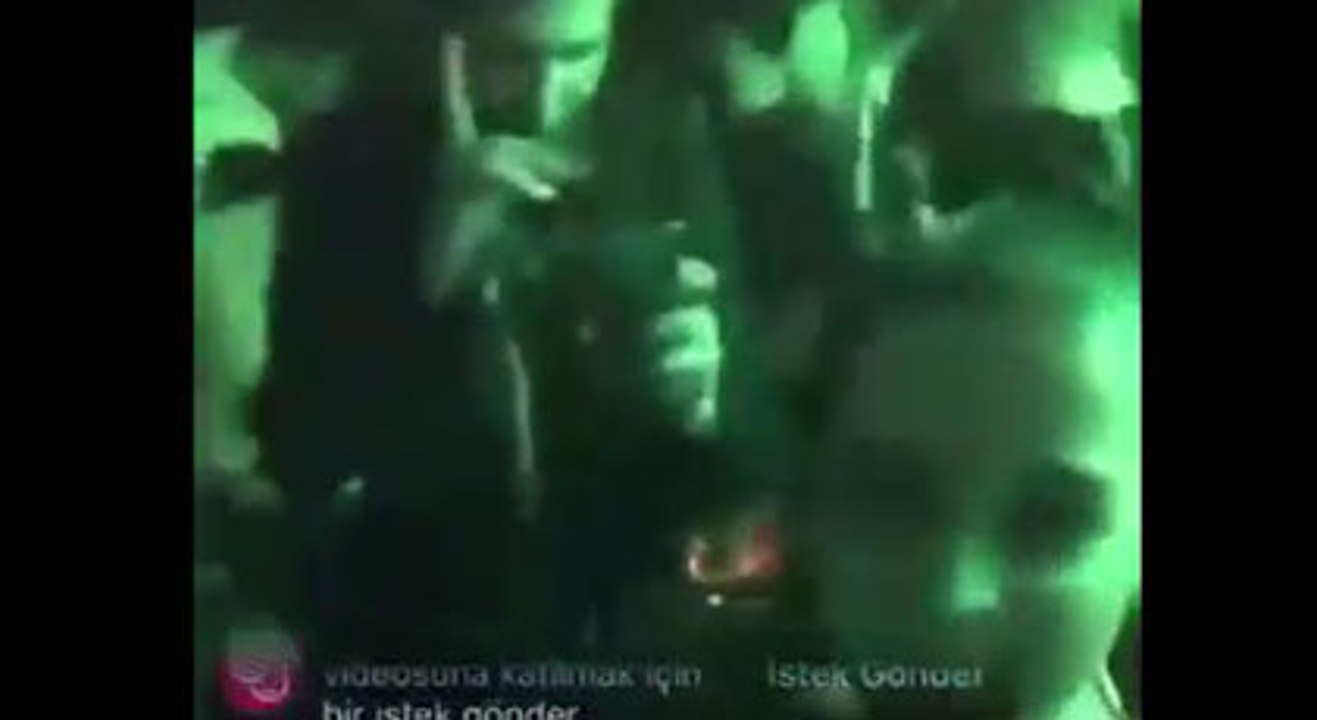 Yasağı böyle deldiler, üstüne bir de canlı yayın yaptılar